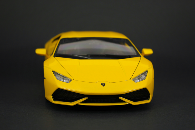 Illustration for article titled Lamborghini Huracan by Bburago in 1:18